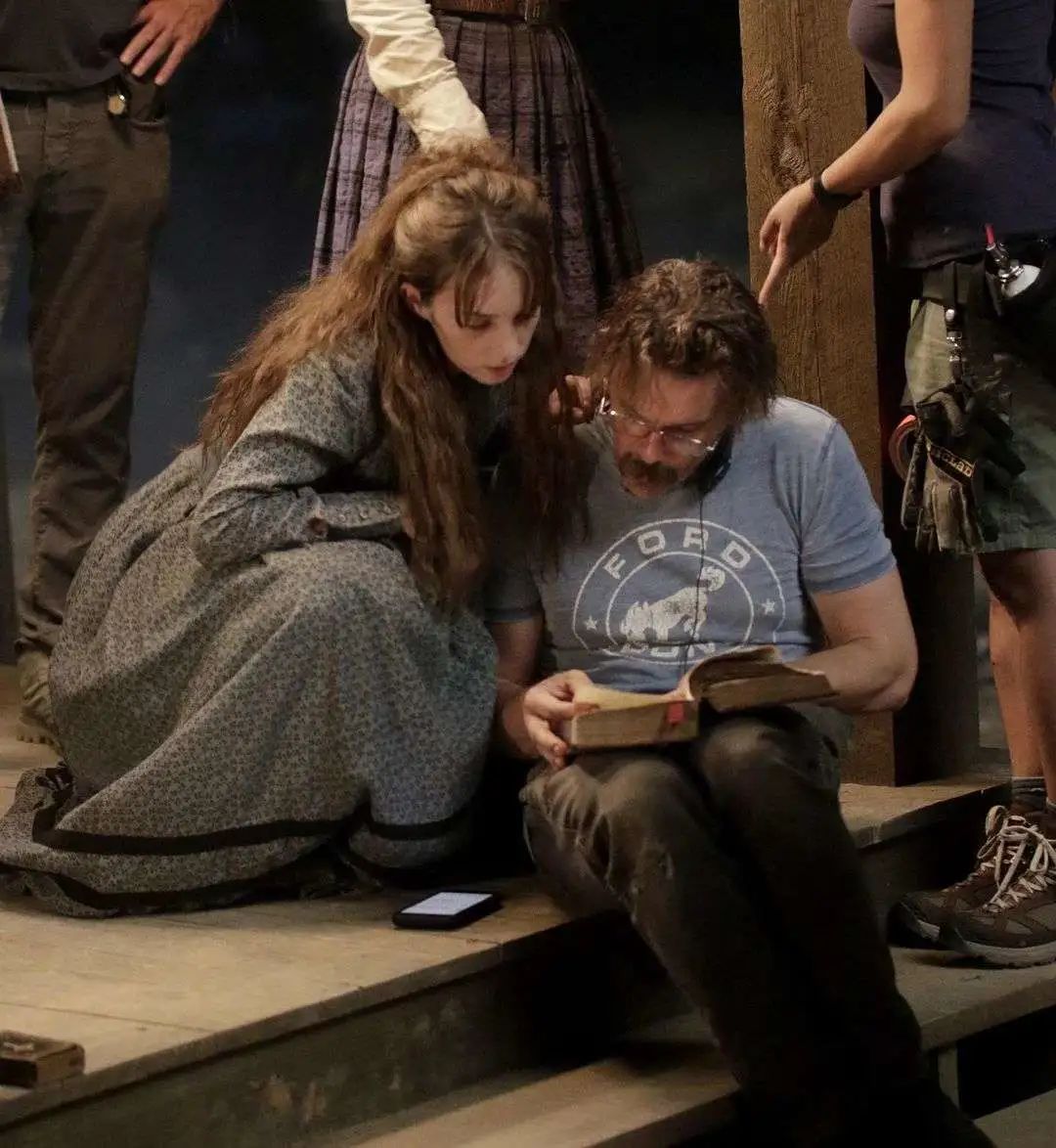 好莱坞|好莱坞新晋甜妹走红！身份一扒惊呆网友：这基因，就离谱…