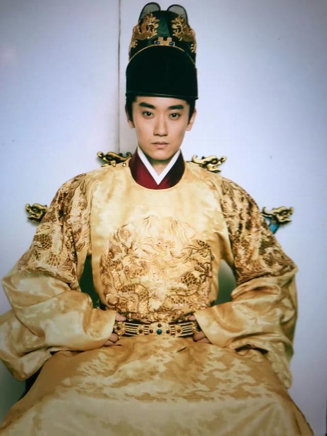 张思乐|“吃相”难看的星二代现状：张思乐回中戏任教，张可盈已无人问津