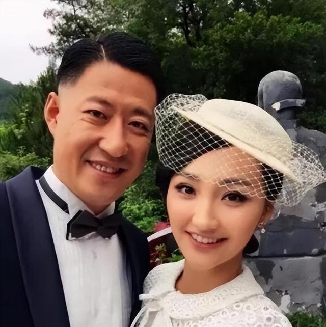 于震|于震：一婚被误会是家暴男，二婚娶演员辛月，一家五口其乐融融