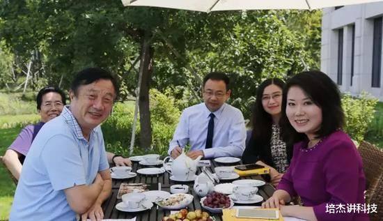 意大利|姚凌：任正非现任妻子，长相温婉可爱，和老公相差30岁，曾是秘书