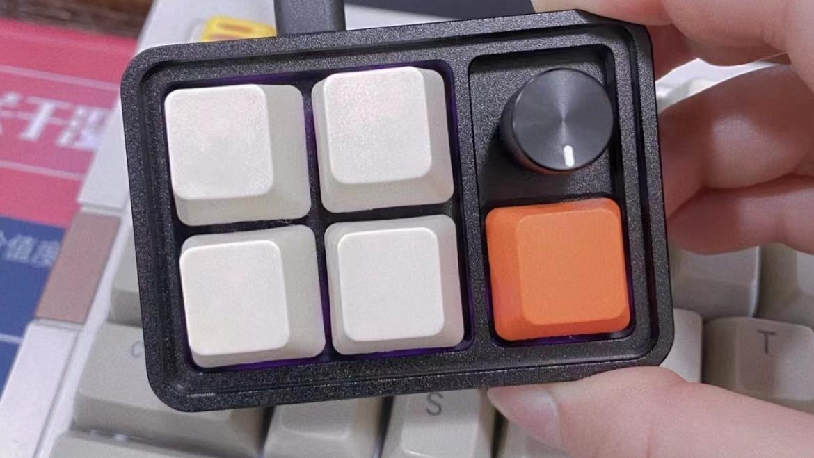 校园招聘|打工人看过来，这10件办公室好物，我愿称为“都市丽人之光”