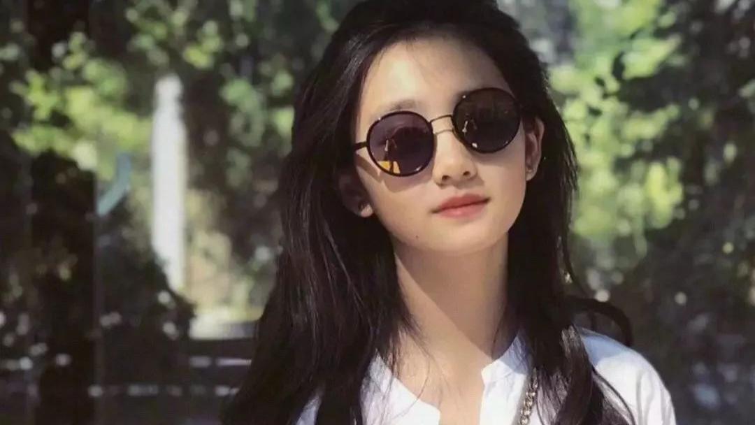 美容 ?黄磊的小女儿，被全网羞辱.....