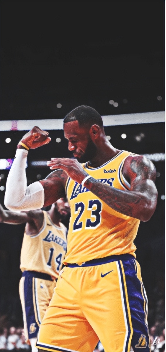 巴塞罗那|奇了个怪！詹姆斯那么伟大，为何球迷和NBA都没承认他的王朝？
