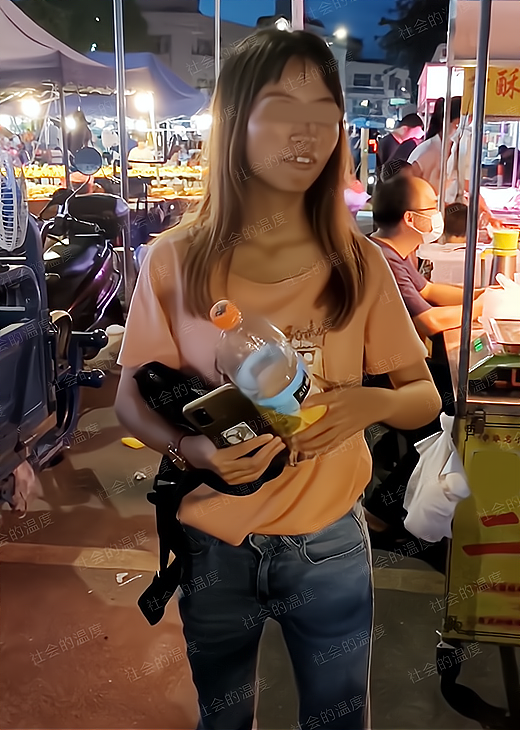 精神障碍的流浪女缠上小伙,半年交了4个男朋友:他们总是欺负我