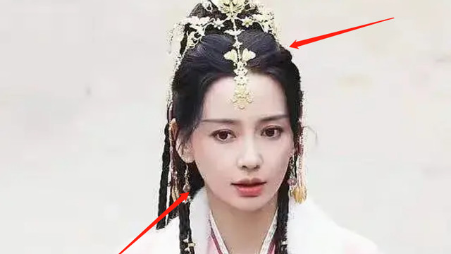 微笑|baby新剧路透引热议，造型怪异微笑唇抢镜，还撞型黎姿“赵敏”