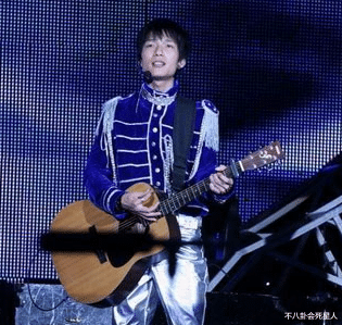 梁朝伟|41岁的陈楚生，终于低头了