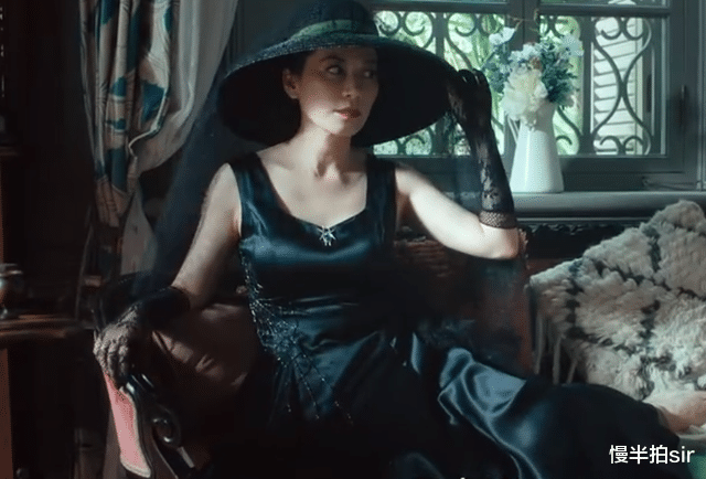 葛薇龙|《第一炉香》:两个女人联手,为薇龙创造了“破罐子破摔”的人生