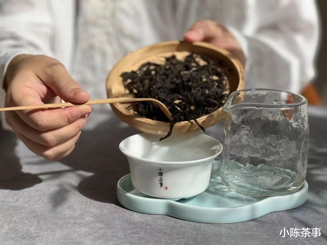 复焙过的岩茶,喝入口普遍会锁喉?真相是这样吗?李麻花拨开谜团