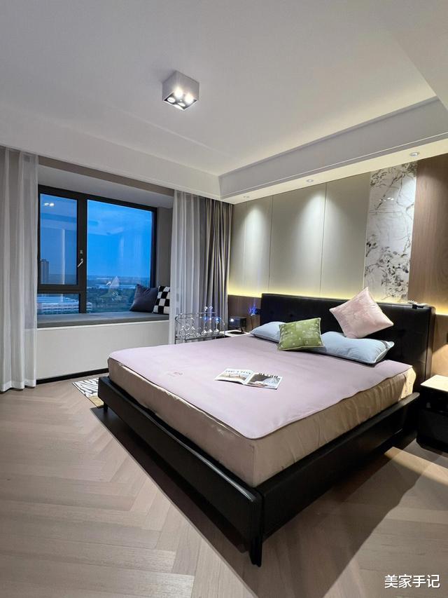 江苏夫妻拒绝“过度装修”,把172㎡家装修得堪称教科书,太高级了