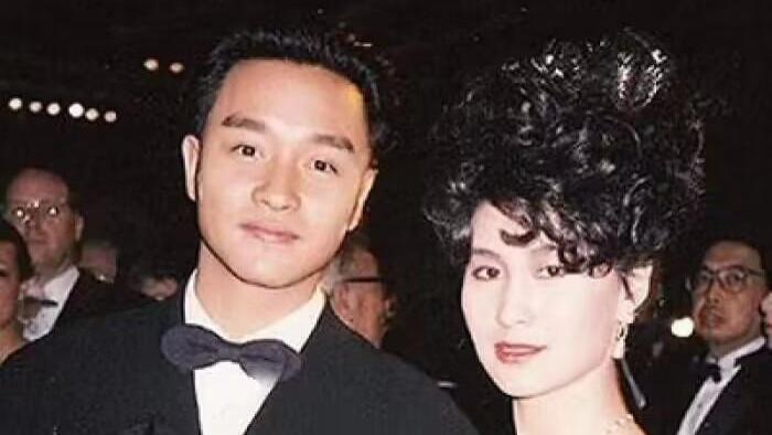 亚姐 何超莲是“最美千金”？看到她姐姐的照片后，我才发现是错的