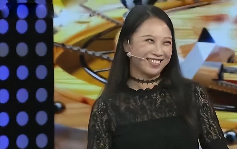 丈夫偷偷花十万买文物,妻子愤怒前来鉴宝,专家鉴定后却说不出口