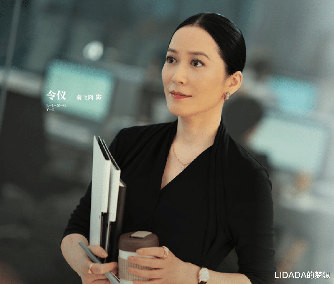 萧芳芳|《玫瑰之战》滤镜磨皮严重,四大玫瑰原本很惊艳,可惜全被毁了