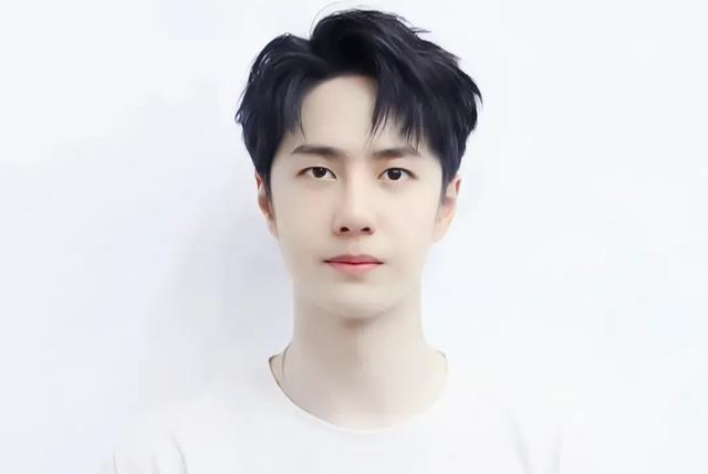 脱口秀大会|王一博高奢代言,安排的顶级排面,亲邀国际摄影师倾情掌镜