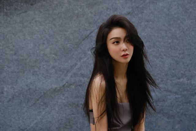 薛凯琪|薛凯琪瑞丽封面大片，魅力四射