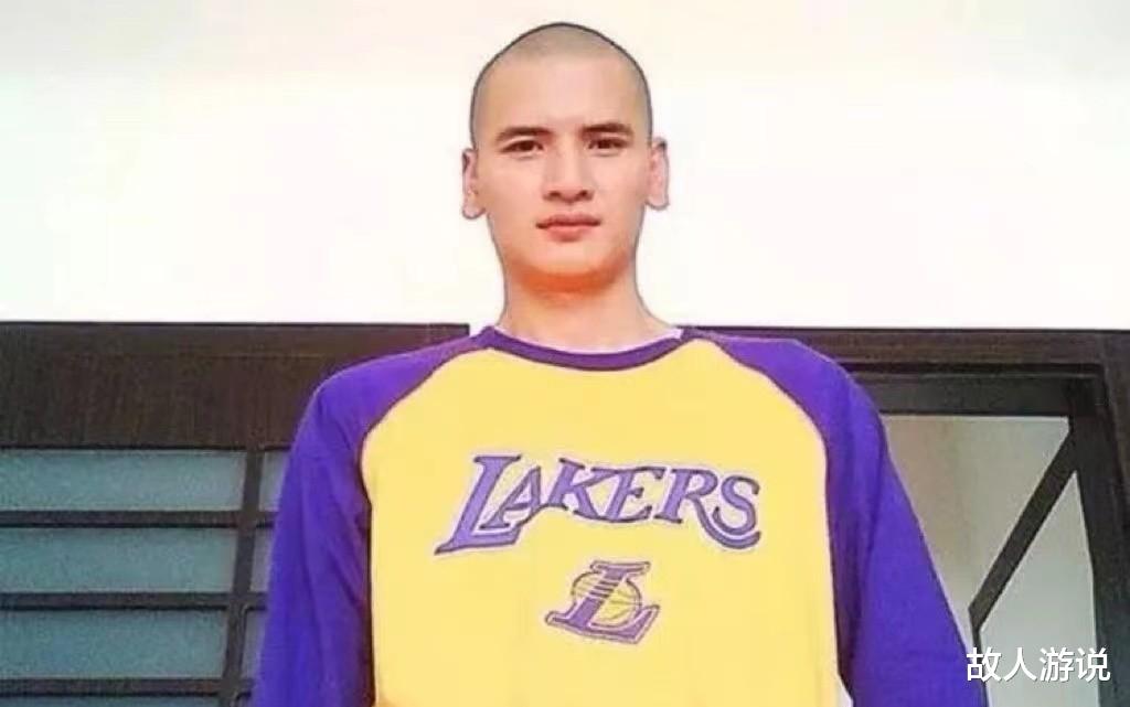 唐僧|一和尚因照片爆红，网友称当代帅唐僧，粉丝出400万豪车买断余生