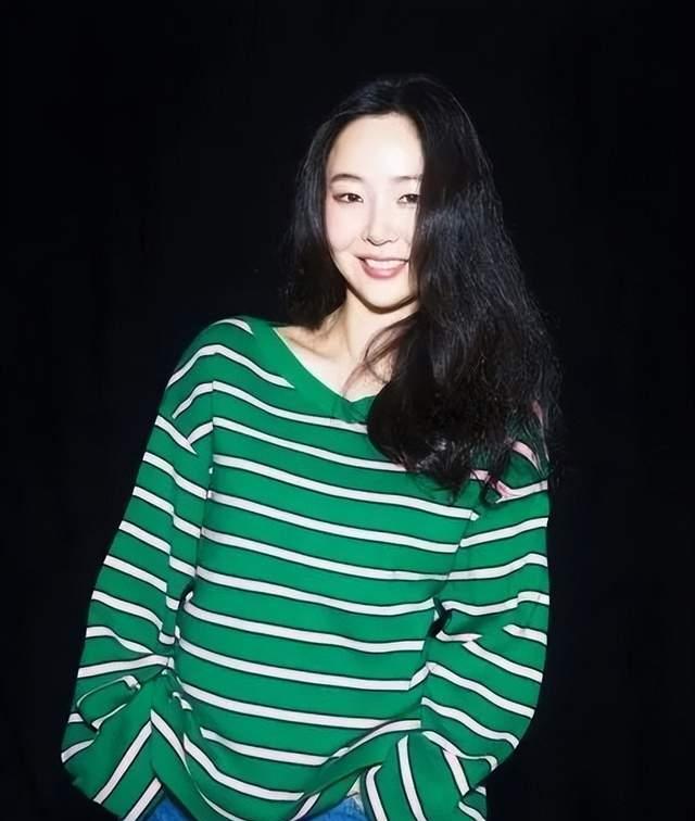 李荷妮|前SM大将年内推出新女团？跳槽后首次出击；女艺人大胆孕期海报公开