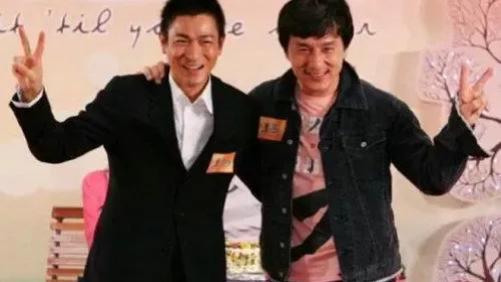 刘德华|如果某一天周星驰也入驻抖音了，要和刘德华打pk，谁会赢？