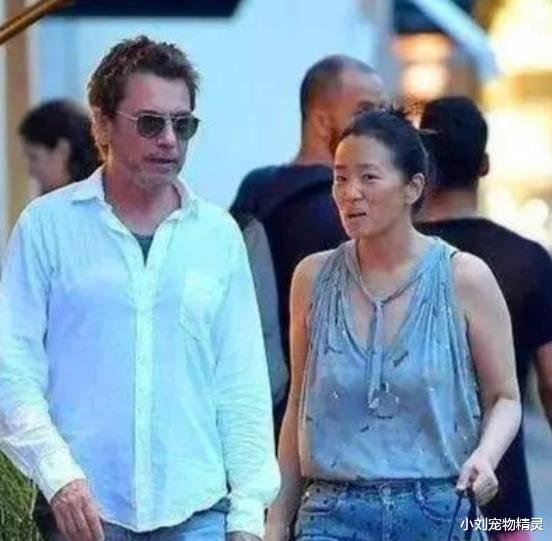 为什么55岁巩俐，看起来比72岁的老公还老？或许美人终有迟暮