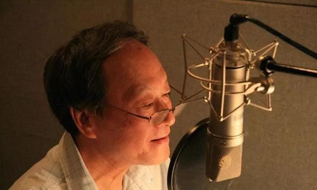 童自荣|配音王子童自荣：结婚50年，仍住30平米蜗居，从不对妻子说我爱你