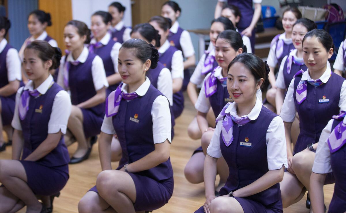 退休|铁路局下月启动招聘,转正是五险一金,报名有3个条件!