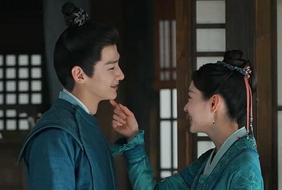 宋轶|好抓马的现实剧情!田曦薇白敬亭互关,宋轶妈妈点赞女儿恋情祝福