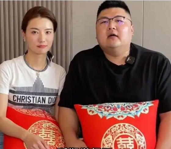 |猴哥婚礼延期损失惨重,猴嫂惨遭前男友爆猛料?女方真是势利眼?