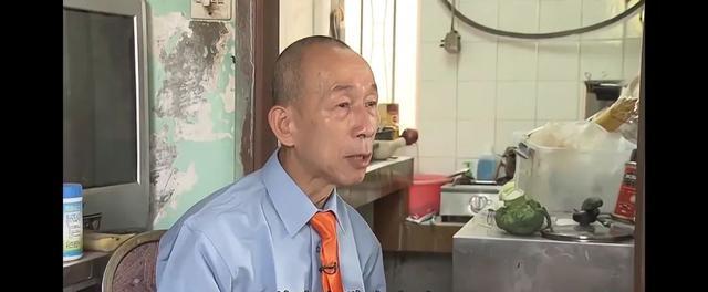 香港|他是“香港投诉王”，40年后孤苦无依，“疯癫”背后尽是辛酸泪