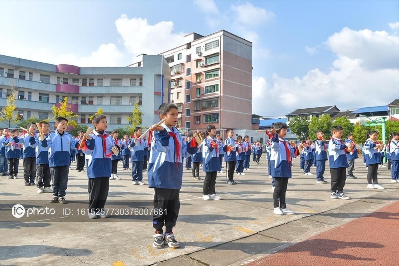 在福州，最让人“悬而未决”的学校，西洪路这里无需再起争议