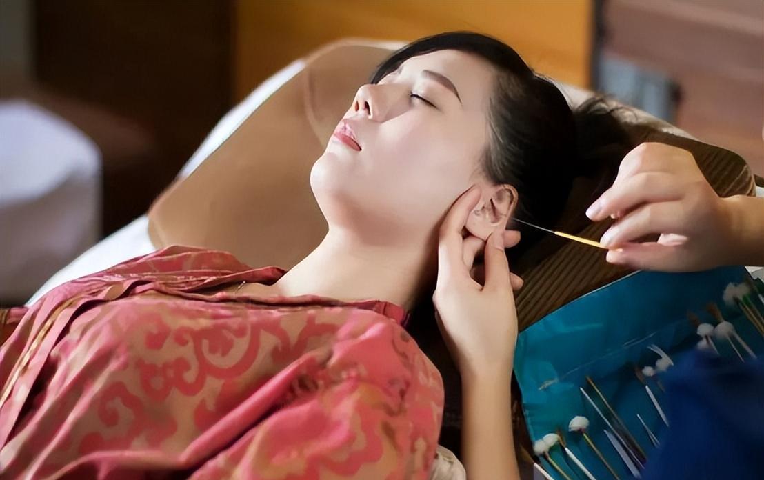 按摩|“采耳”还是“采花”？采耳行业隐藏内幕被揭开