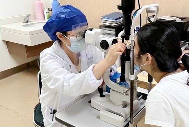 医生|眼睛又干又痒,睫毛都快掉光了!“元凶”竟然是它