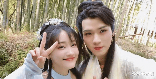 龚俊|龚俊陷纷争,旧照也被扒出,合影看出圈内人缘