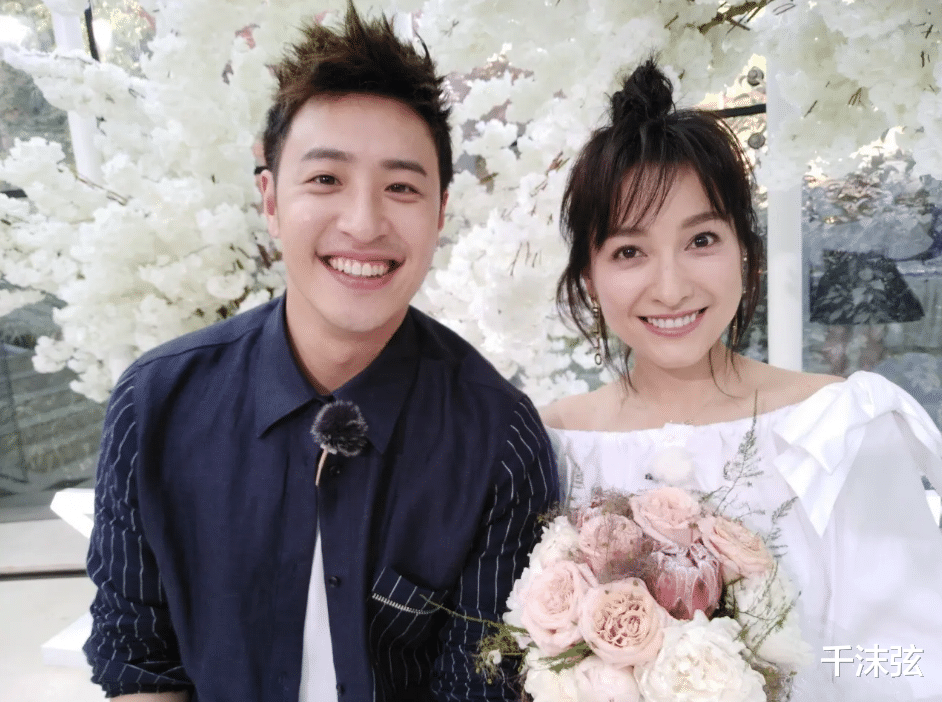 |潘玮柏宣云疑似有娃了?座驾安置儿童座椅,曾被曝育有女儿