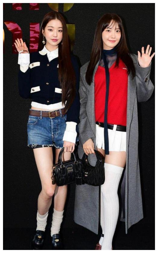 男神|允儿张元英合拍巴黎看展！中粉丝：林允儿2代美颜打到5代！韩网超事实