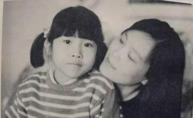 张末|张艺谋长女张末:拥抱巩俐化解恩怨,二婚嫁老外,38岁儿女双全