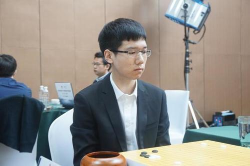 |赵晨宇，首轮1/4子遗憾不敌LG冠军！