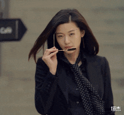 杨幂|假发假牙假皮肤，连屁股都是假的，这年头的明星只剩性别是真的了