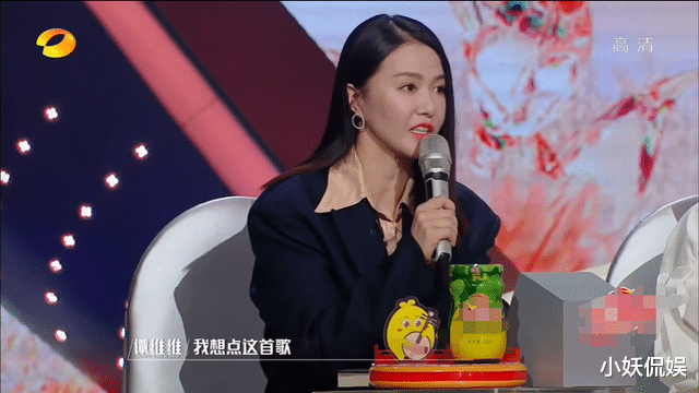 雷佳|《春天花会开》开播，雷佳稳坐导师C位，选手出场方式模仿好声音