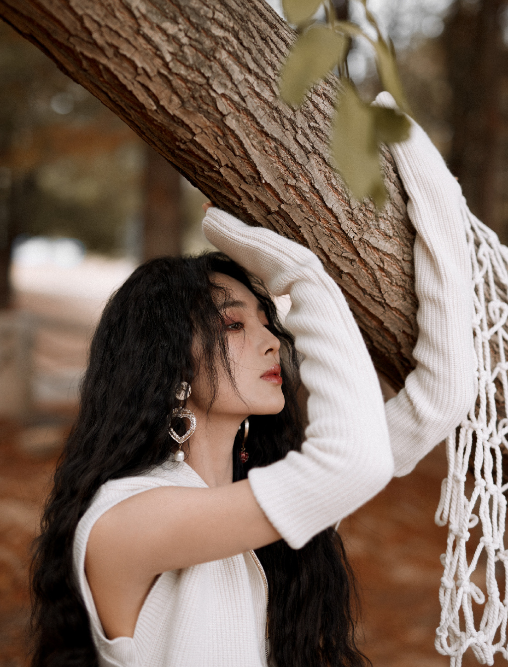 王紫璇|王紫璇秋日山野大片，网友：感觉像给秋天下了一场雪！