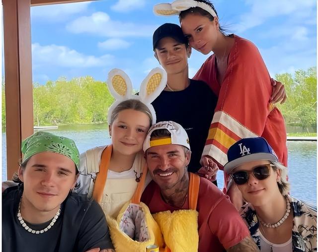 汪小菲|贝克汉姆27岁儿媳和19岁准儿媳闹不和，贝嫂坦言：准儿媳更听话