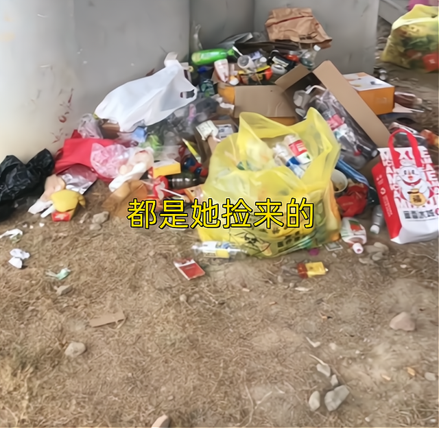 女子被男友劈腿后流浪,露宿街边惹人怜,路人心疼:想把她带回家