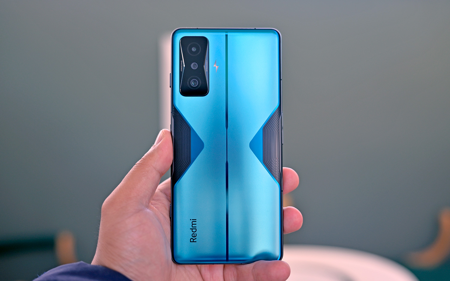 荣耀Magic4|4000元档,都用骁龙8 Gen 1,红米K50电竞版和荣耀Magic4如何选