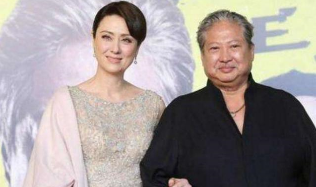 洪金宝|洪金宝36岁女儿至今没出嫁，网友看到照片后才明白，这谁敢娶啊？