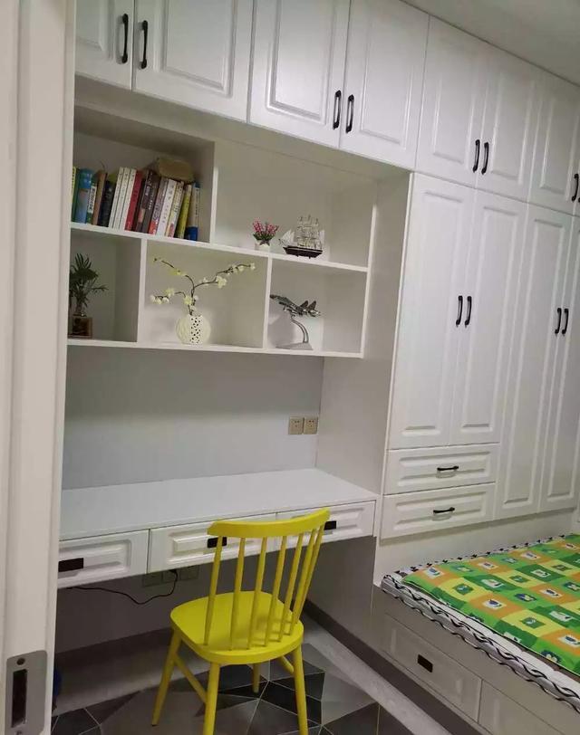 130平米的三房,现代简约风格真美,亲朋过来没有谁不夸好看