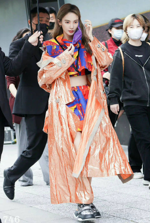 时装周|备受瞩目的台北时装周大S老公压轴是土掉渣还是接地气?跟内娱红毯比水平如何