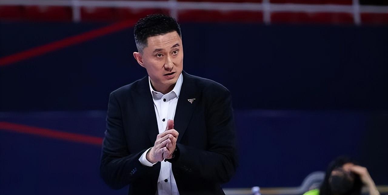 米兰|两大锋线主力回归！宏远12人大名单正式出炉，再战辽篮杜锋要拼了