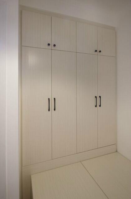 晒晒85平小三房，全屋的定制柜子实在漂亮，邻居看了都赞不绝口！