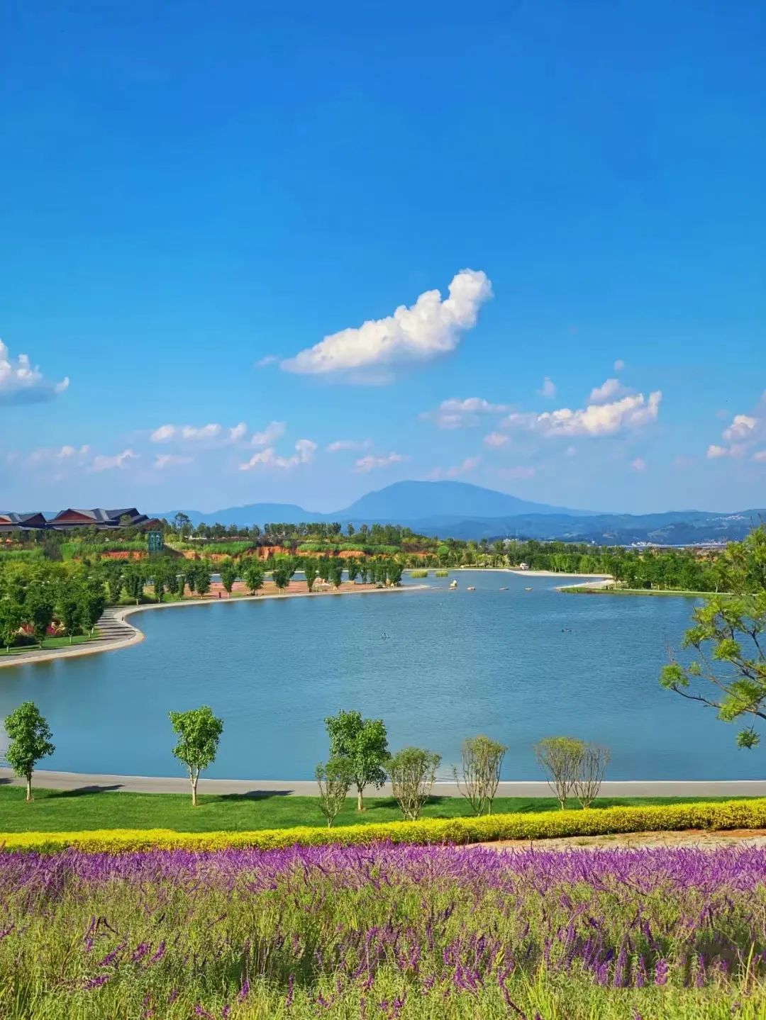 无量山|挖到一座20℃的避世小城，人均30畅泡温泉，一秒穿越摩洛哥，秋冬躺平正合适！