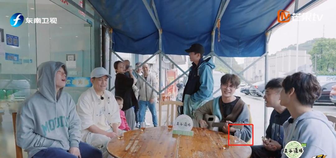 陆虎|这9.6分抽醒内娱，不装不尬，前半段笑到打鸣，后半段哭到抽搐