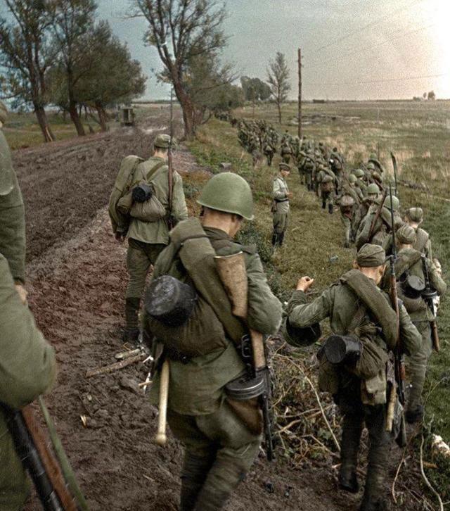 苏联二战苏军阵亡多少人损失了11944万其中84是步兵