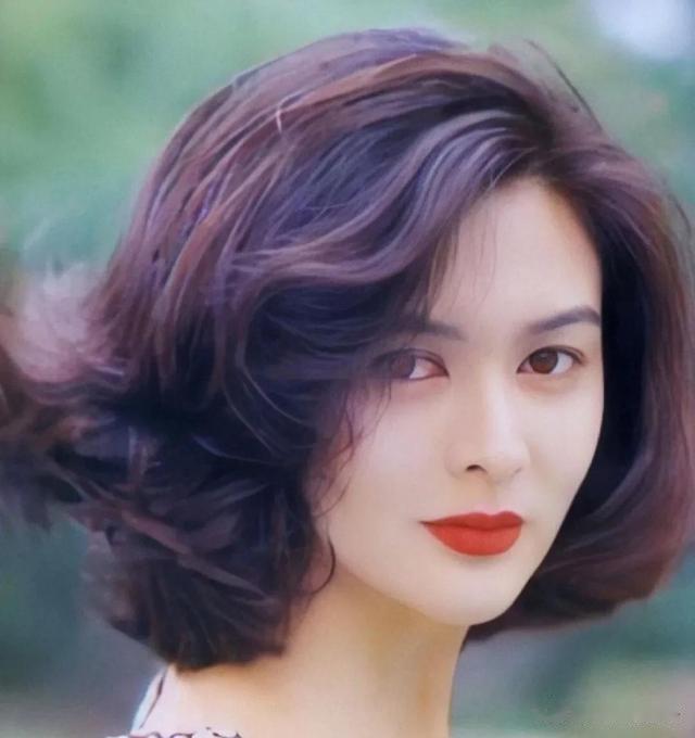 美丽|美丽的港风女星，都貌若天仙，气质优雅，美的浑然天成